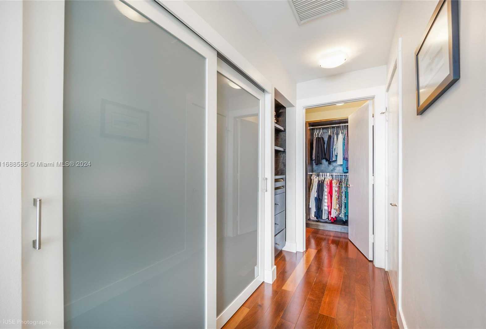 Small Image of 900 BISCAYNE BLVD #5809, Miami Number 9