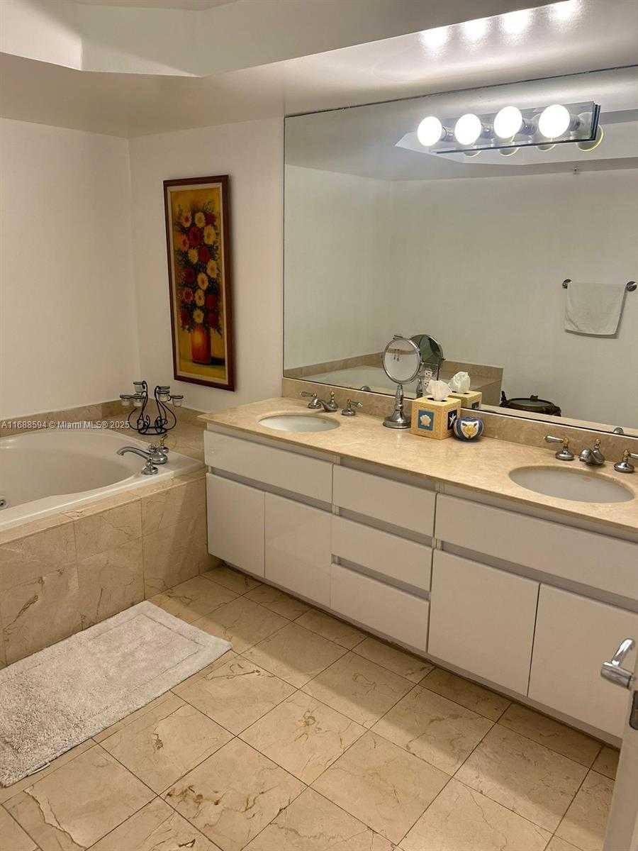 Small Image of 16711 NORTH COLLINS AVE #1704, Sunny Isles Beach Number 14