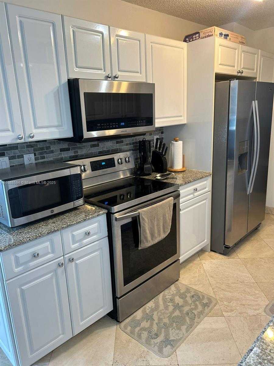 Small Image of 16711 NORTH COLLINS AVE #1704, Sunny Isles Beach Number 25