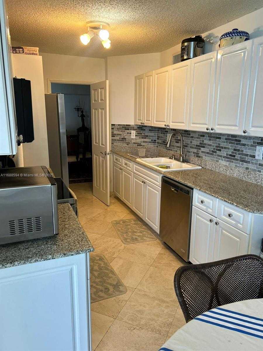 Small Image of 16711 NORTH COLLINS AVE #1704, Sunny Isles Beach Number 27