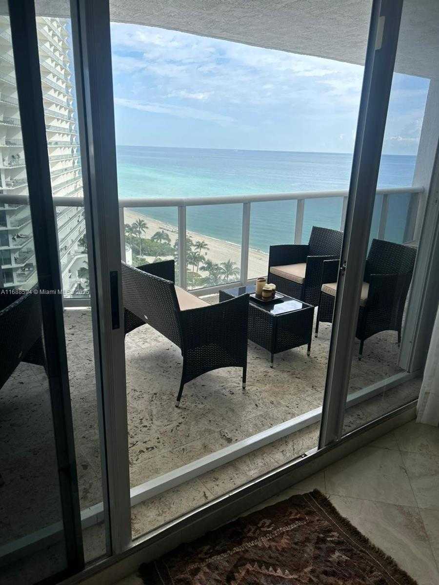Small Image of 16711 NORTH COLLINS AVE #1704, Sunny Isles Beach Number 5