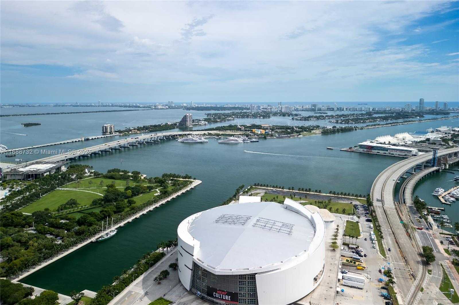 Small Image of 601 NE 1st Ave #3701, Miami, FL 33132, USA Number 54