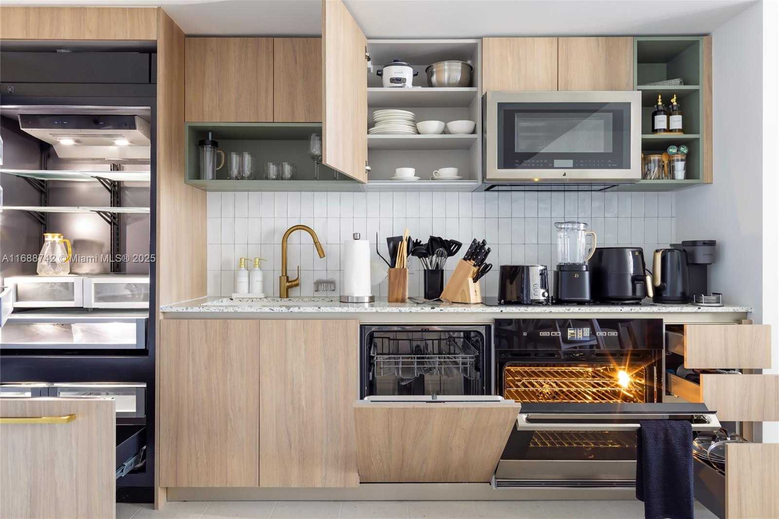 Small Image of 159 NORTH EAST 6TH ST #3013, Miami Number 8