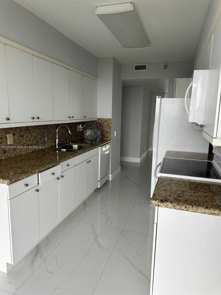 Small Image of 3640 YACHT CLUB DR #503, Aventura Number 10