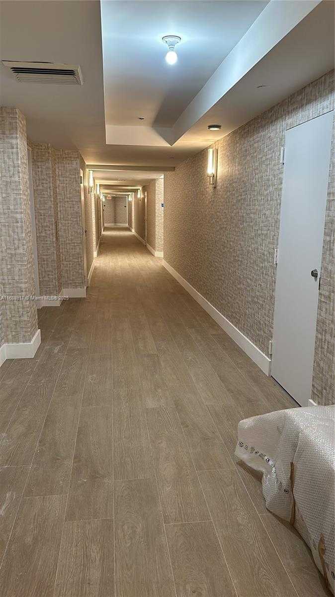 Small Image of 3640 YACHT CLUB DR #503, Aventura Number 27
