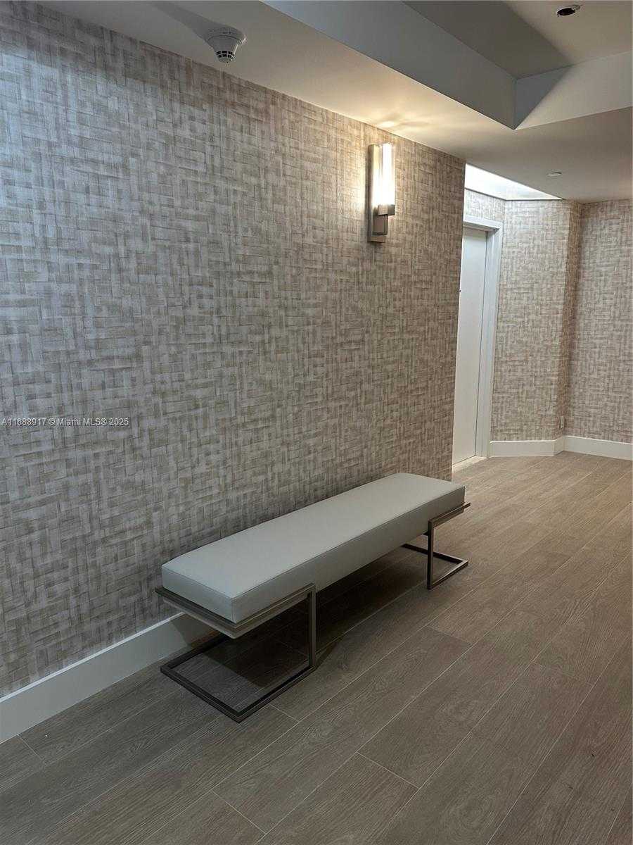 Small Image of 3640 YACHT CLUB DR #503, Aventura Number 28