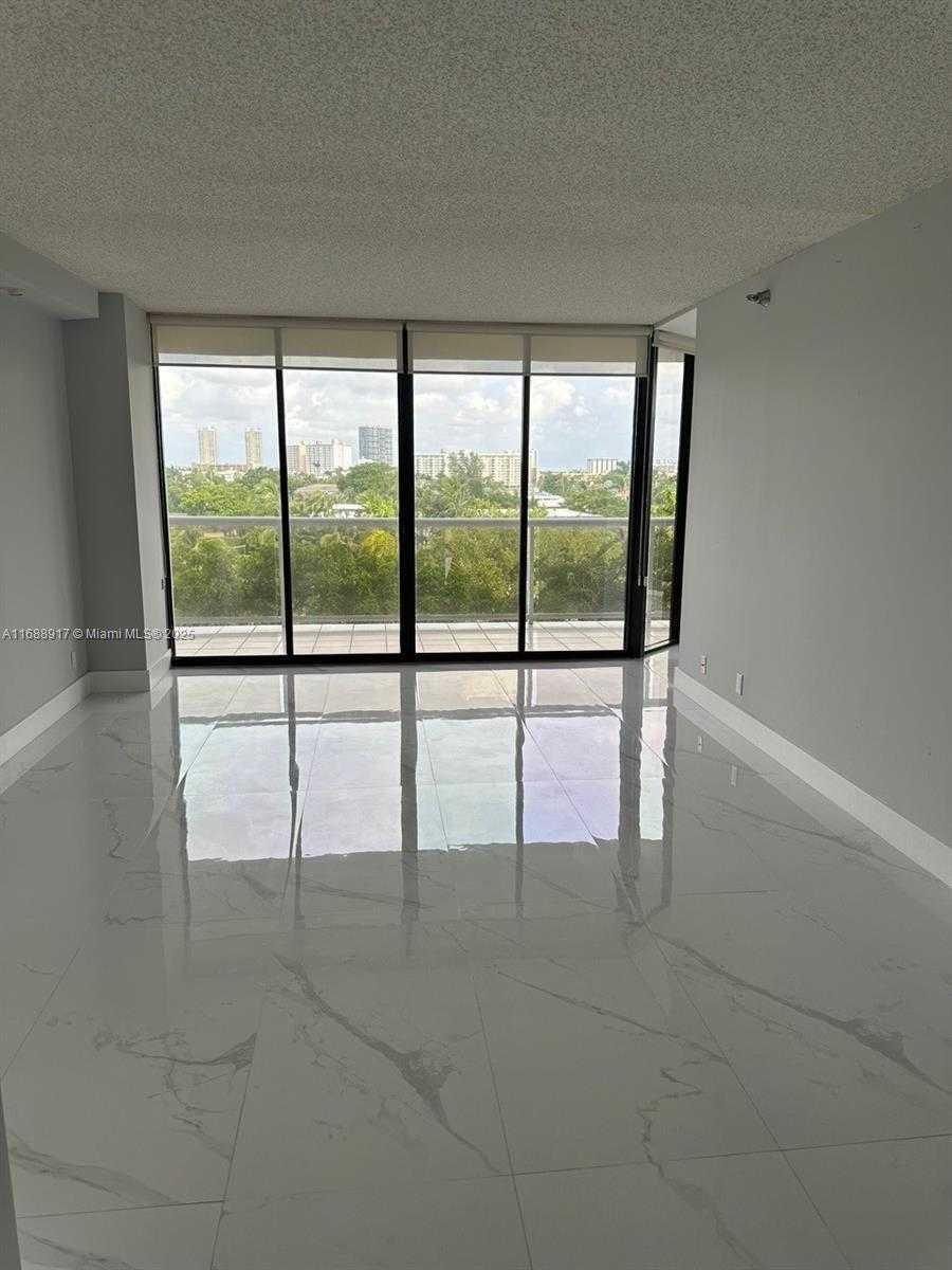 Small Image of 3640 YACHT CLUB DR #503, Aventura Number 3