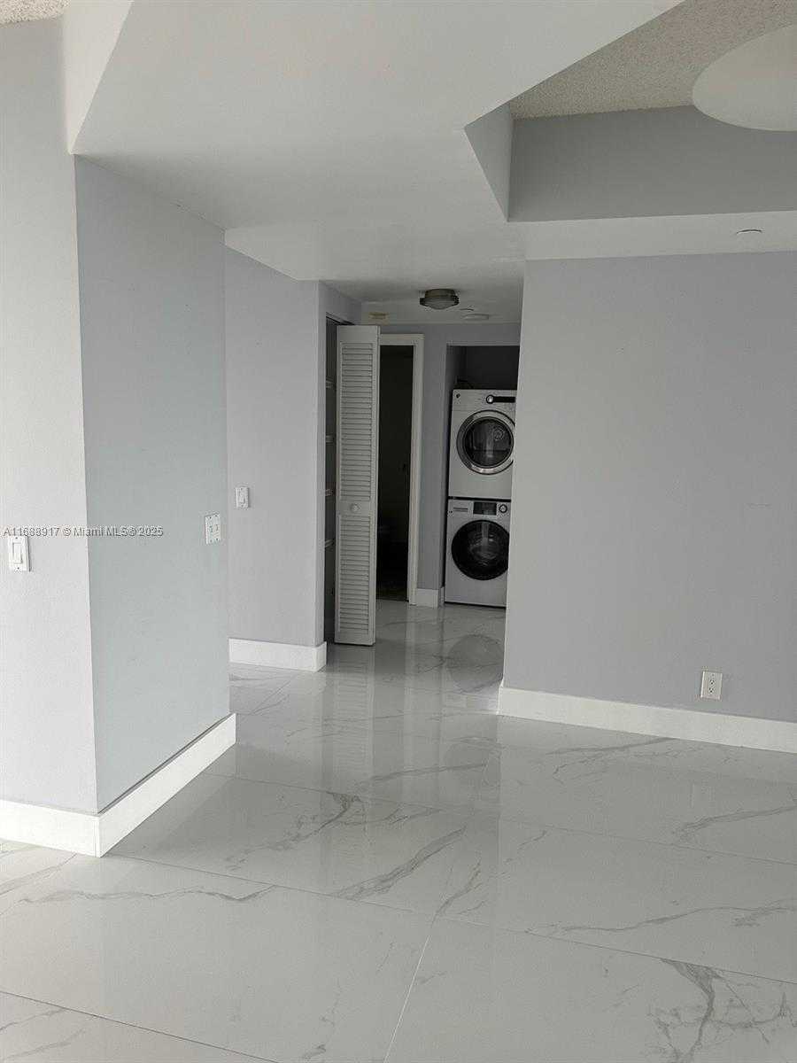 Small Image of 3640 YACHT CLUB DR #503, Aventura Number 8