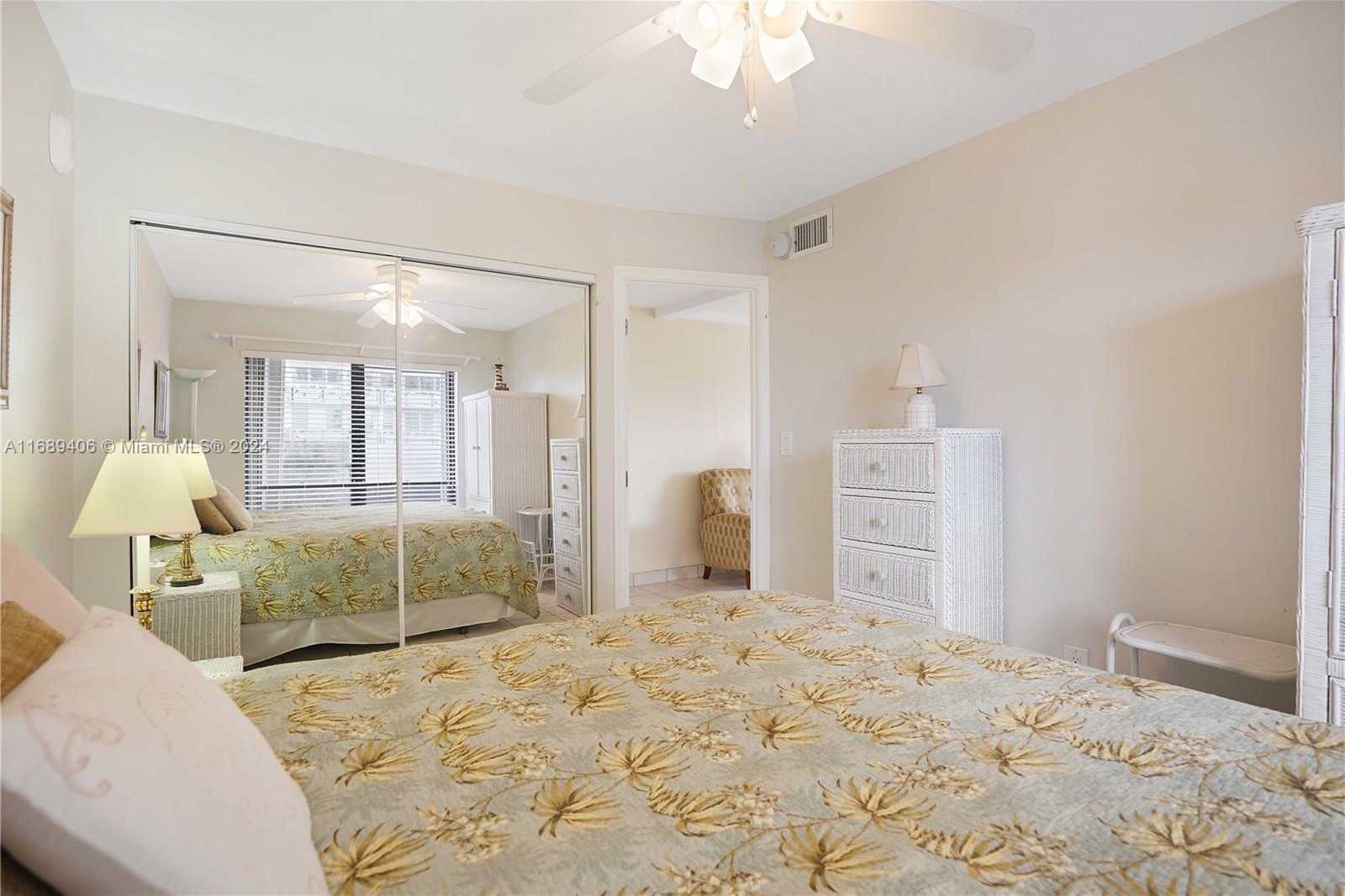 Small Image of 3215 NORTH OCEAN DR #301, Hollywood Number 14