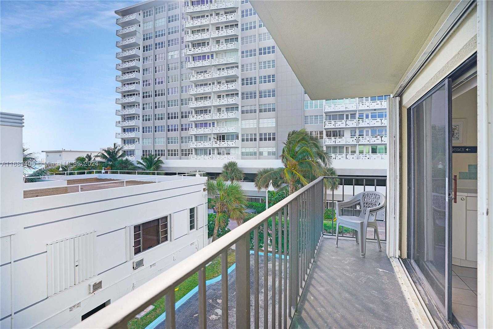 Small Image of 3215 NORTH OCEAN DR #301, Hollywood Number 17