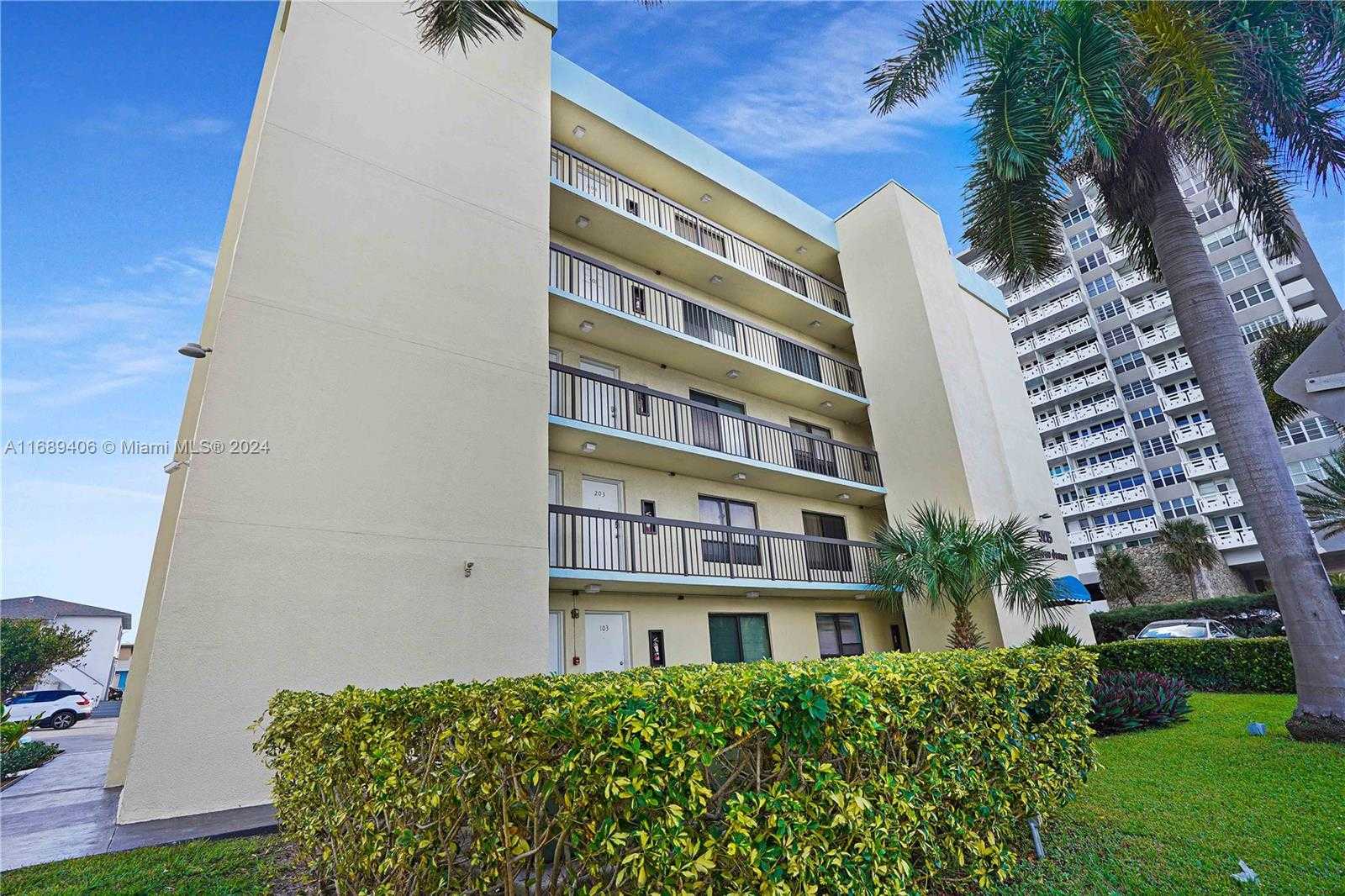 Small Image of 3215 NORTH OCEAN DR #301, Hollywood Number 3