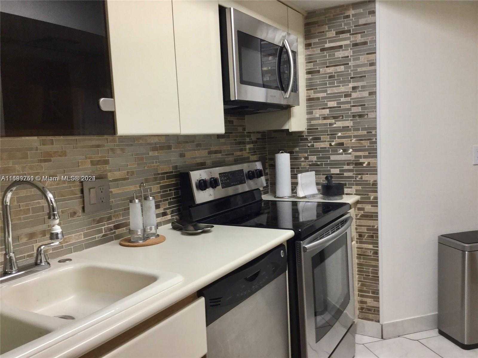 Small Image of 300 THREE ISLANDS BLVD #308, Hallandale Beach Number 7