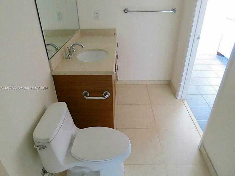 Small Image of 50 BISCAYNE BL #4509, Miami Number 6