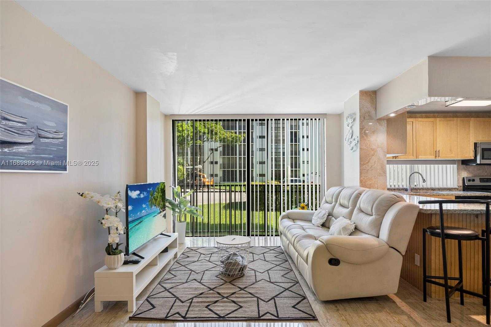Small Image of 17011 NORTH BAY RD #107, Sunny Isles Beach Number 12