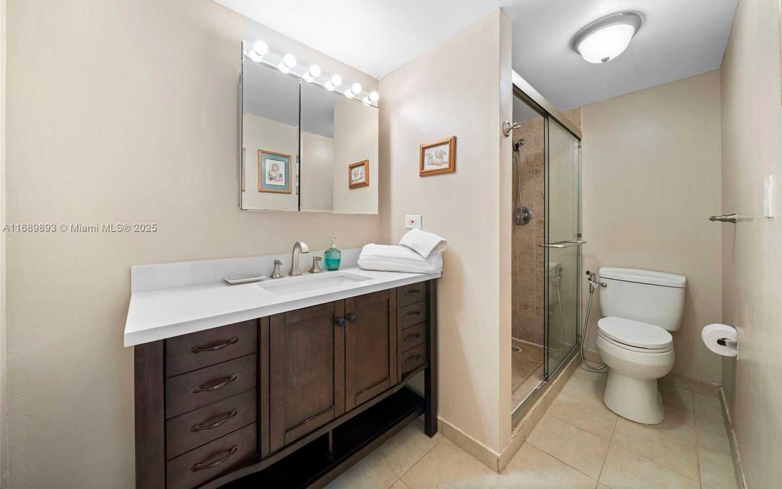 Small Image of 17011 NORTH BAY RD #107, Sunny Isles Beach Number 21