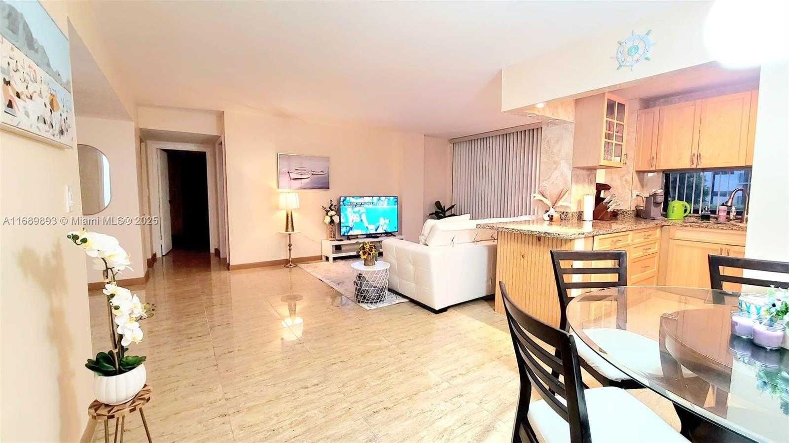 Small Image of 17011 NORTH BAY RD #107, Sunny Isles Beach Number 5