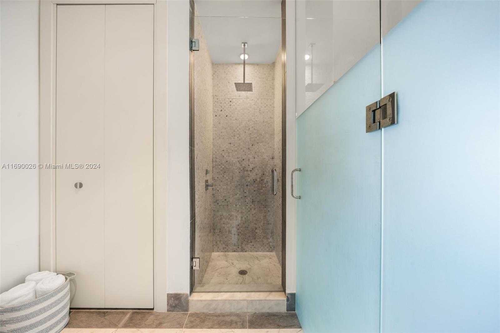 Small Image of 200 BISCAYNE BOULEVARD WAY #5009, Miami Number 21