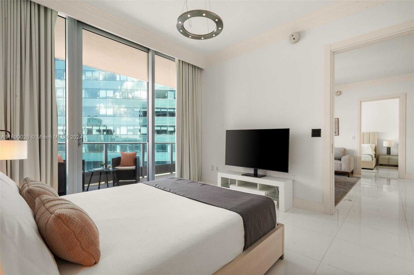 Small Image of 200 BISCAYNE BOULEVARD WAY #5009, Miami Number 24
