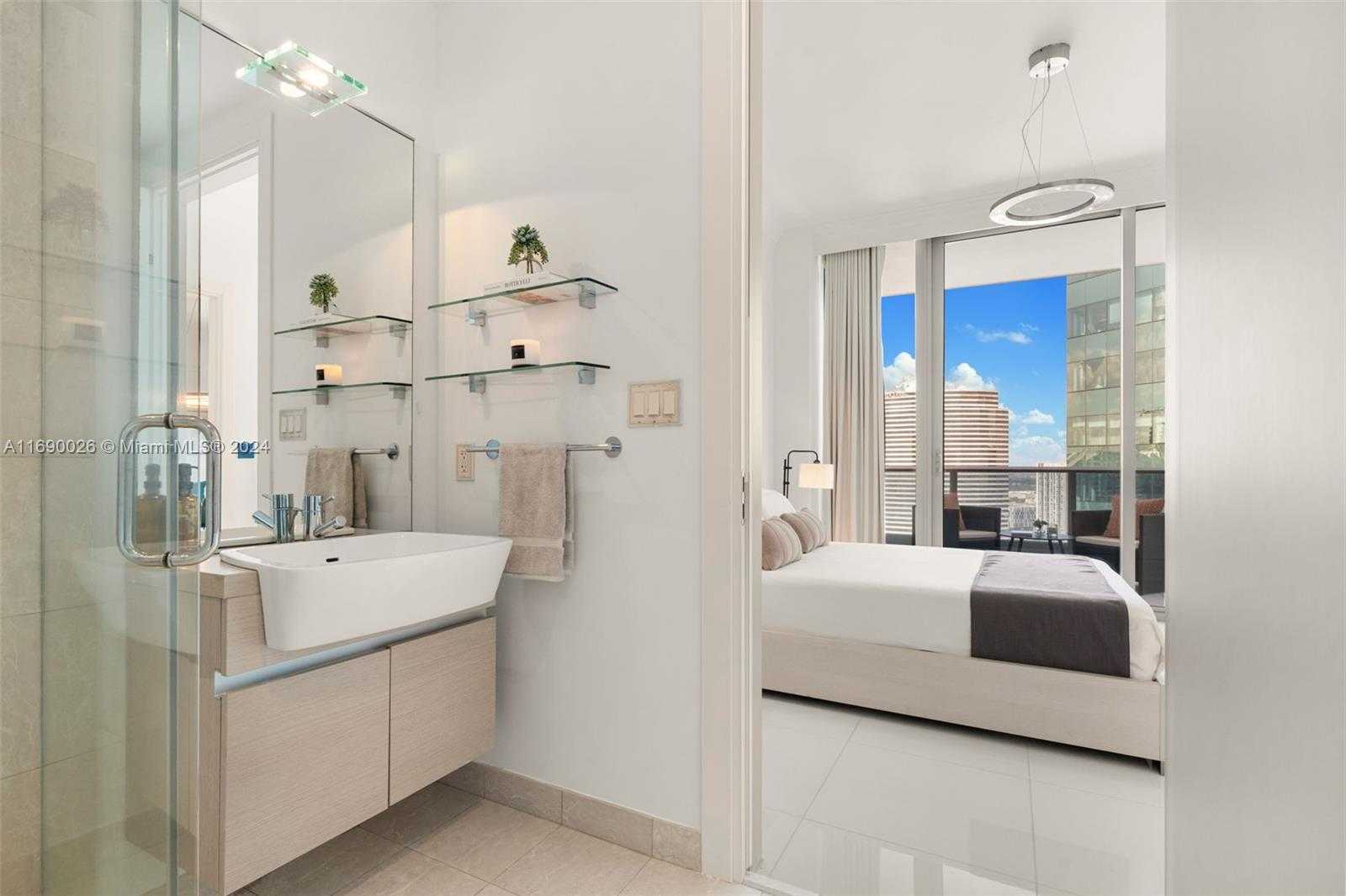 Small Image of 200 BISCAYNE BOULEVARD WAY #5009, Miami Number 26