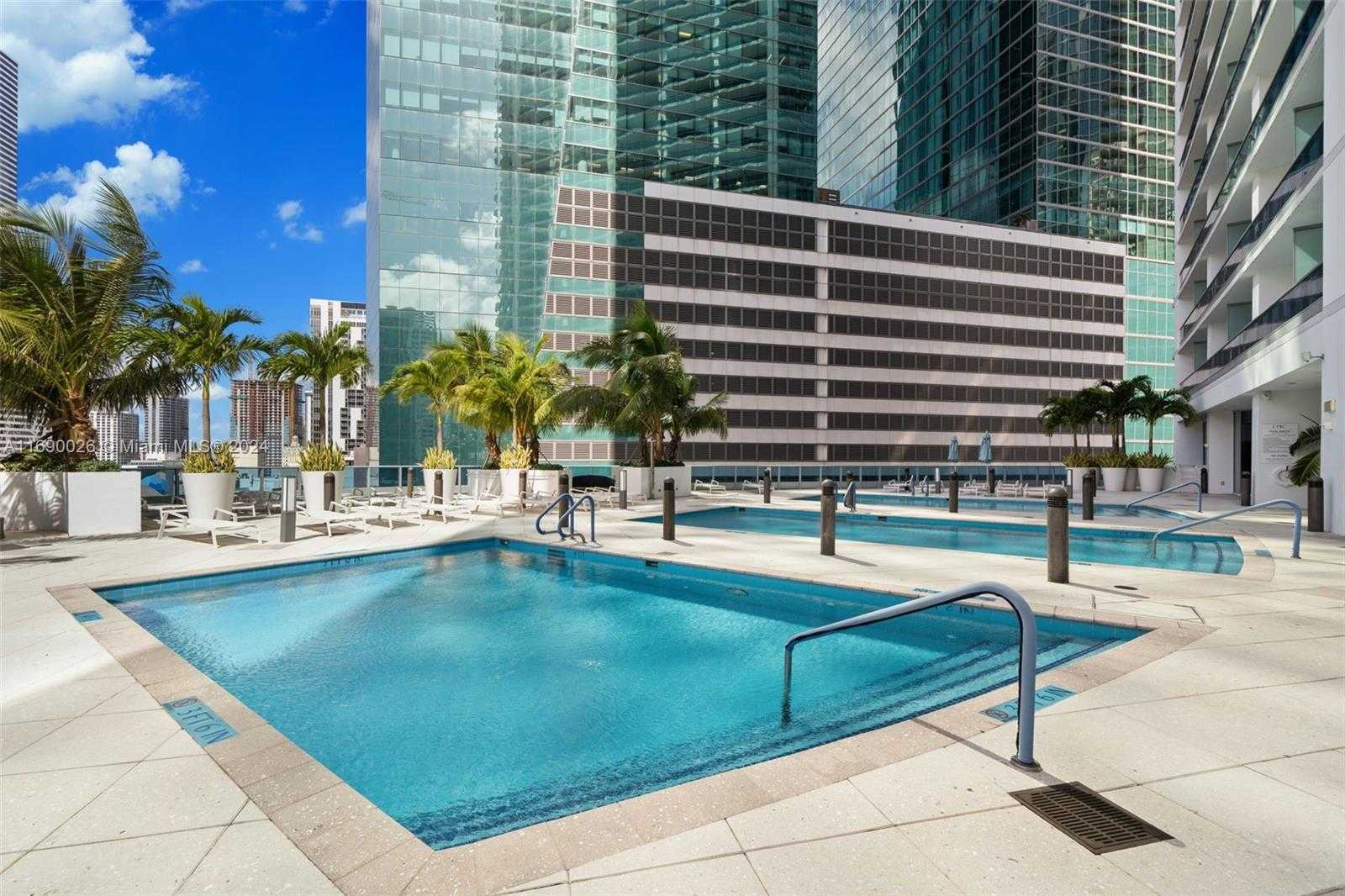 Small Image of 200 BISCAYNE BOULEVARD WAY #5009, Miami Number 35