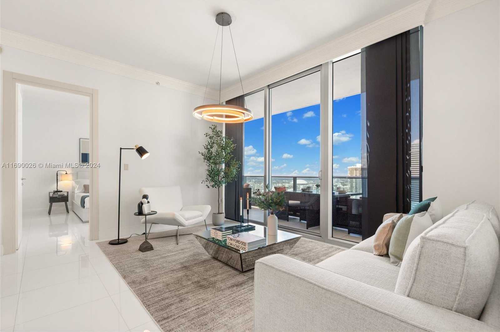 Small Image of 200 BISCAYNE BOULEVARD WAY #5009, Miami Number 5