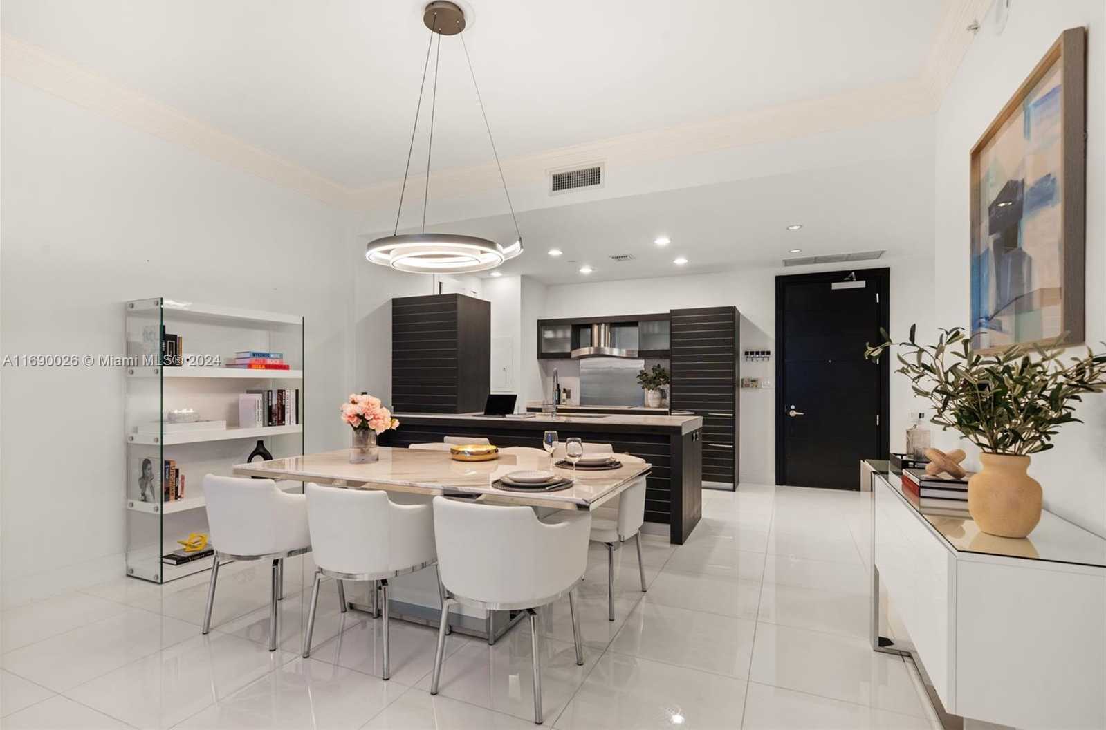 Small Image of 200 BISCAYNE BOULEVARD WAY #5009, Miami Number 7