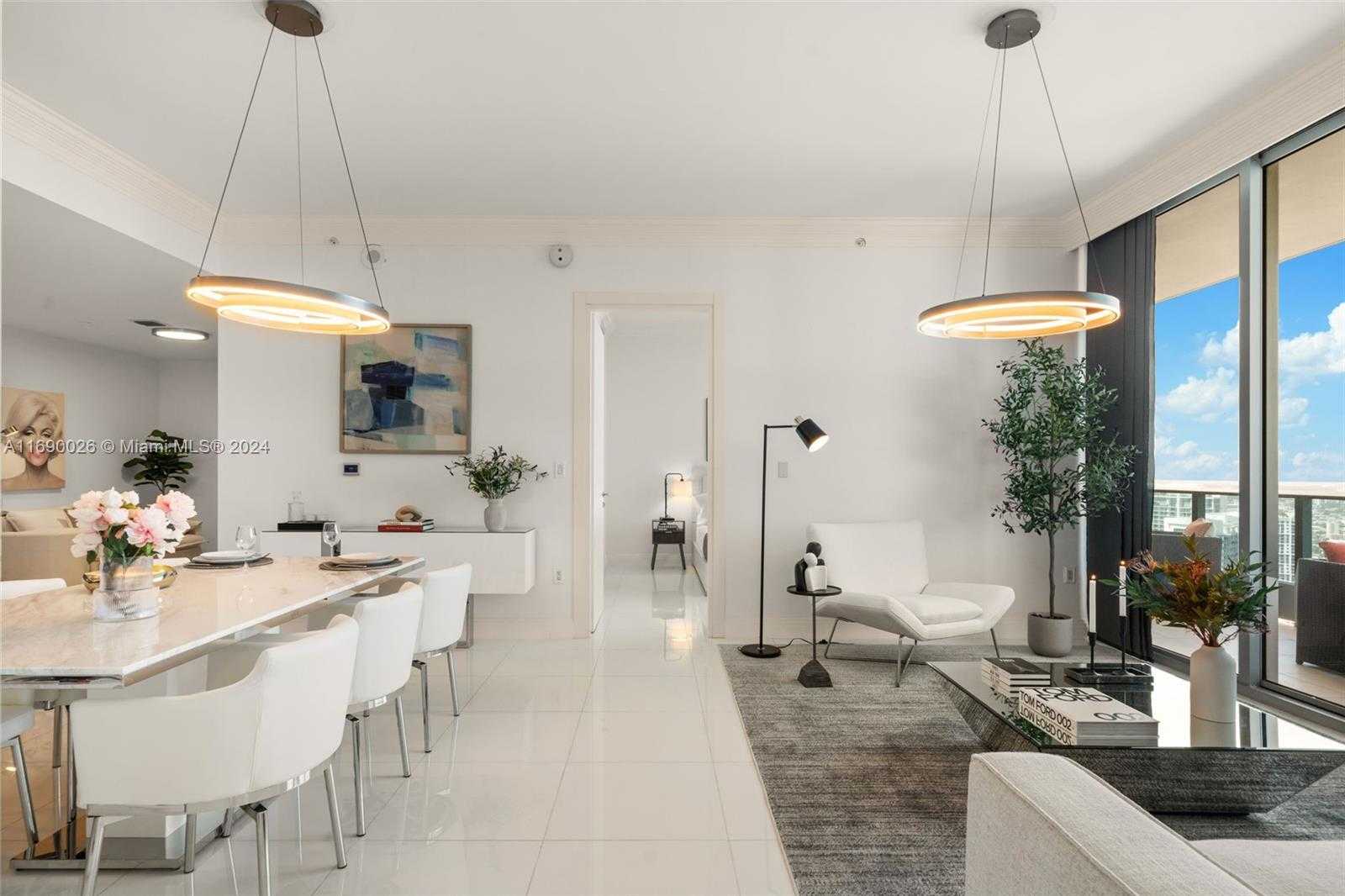 Small Image of 200 BISCAYNE BOULEVARD WAY #5009, Miami Number 8