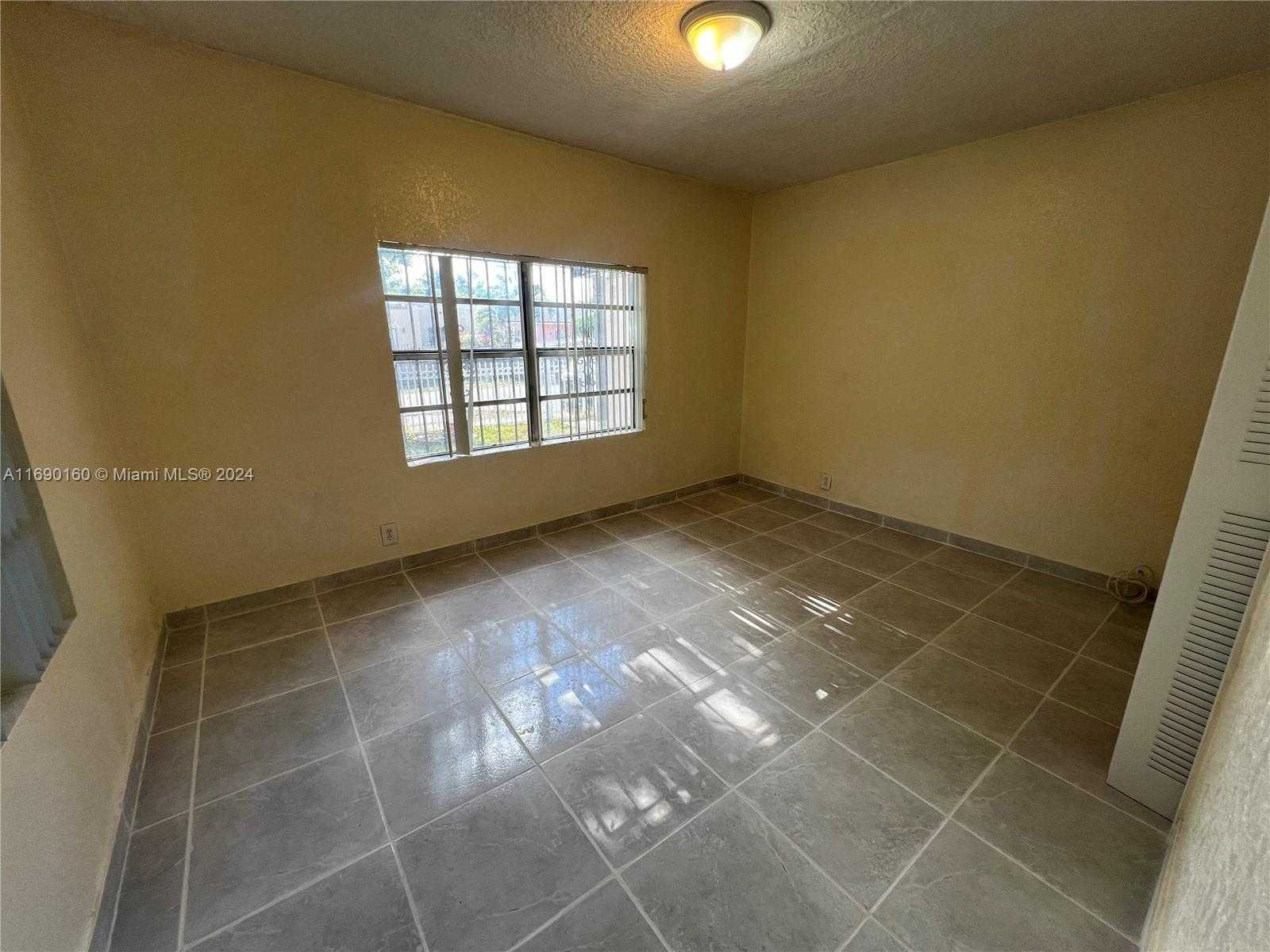 Small Image of 6231 NORTH WEST 1ST CT, Miami Number 12