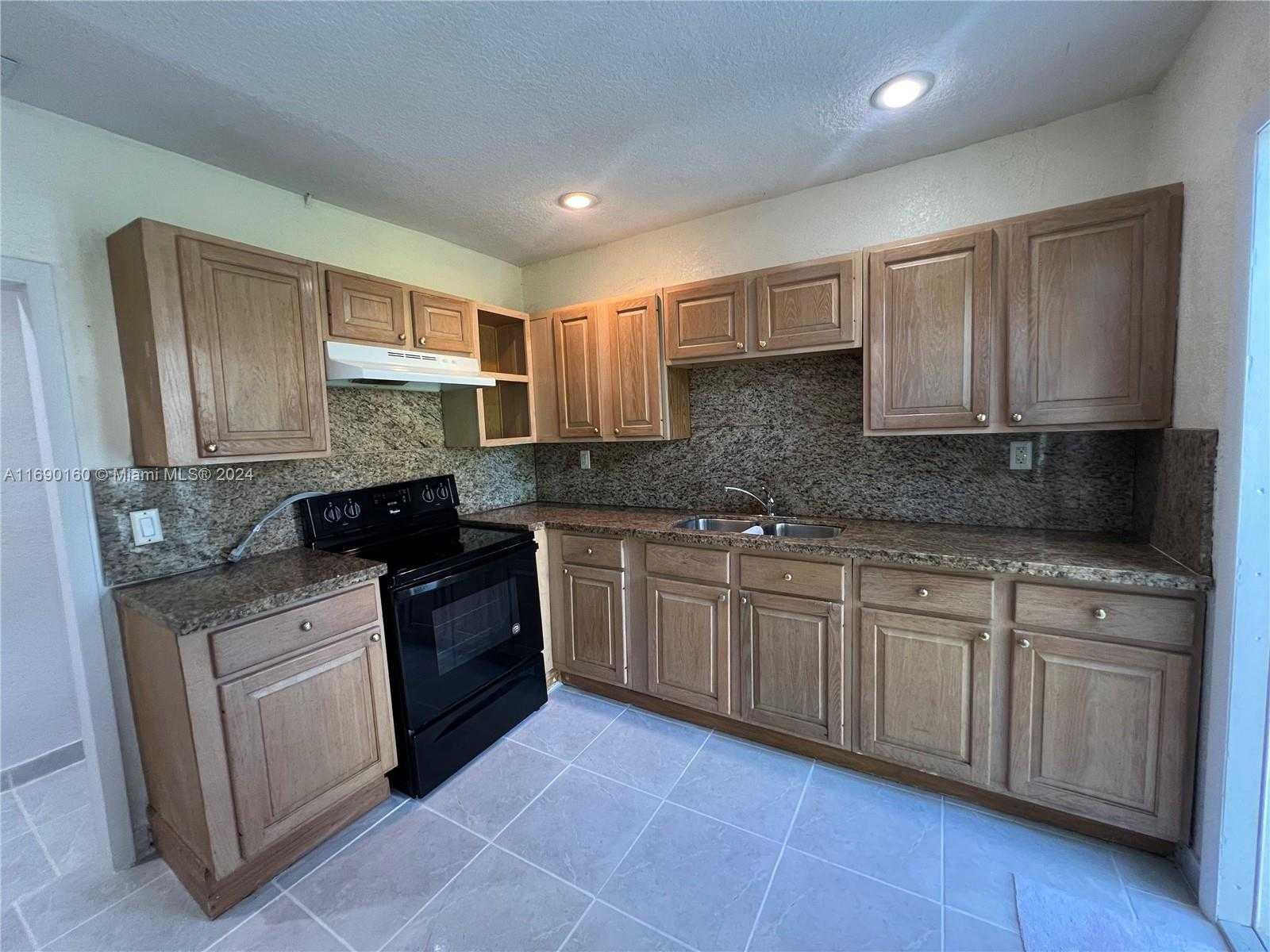 Small Image of 6231 NORTH WEST 1ST CT, Miami Number 6