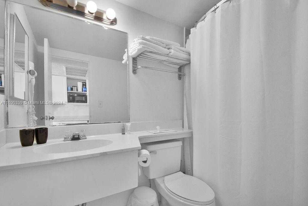Small Image of 19201 COLLINS AVE #526, Sunny Isles Beach Number 16