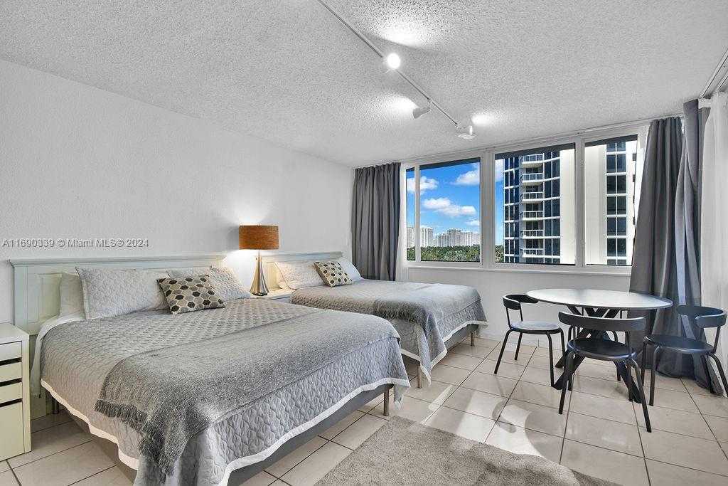 Small Image of 19201 COLLINS AVE #526, Sunny Isles Beach Number 3