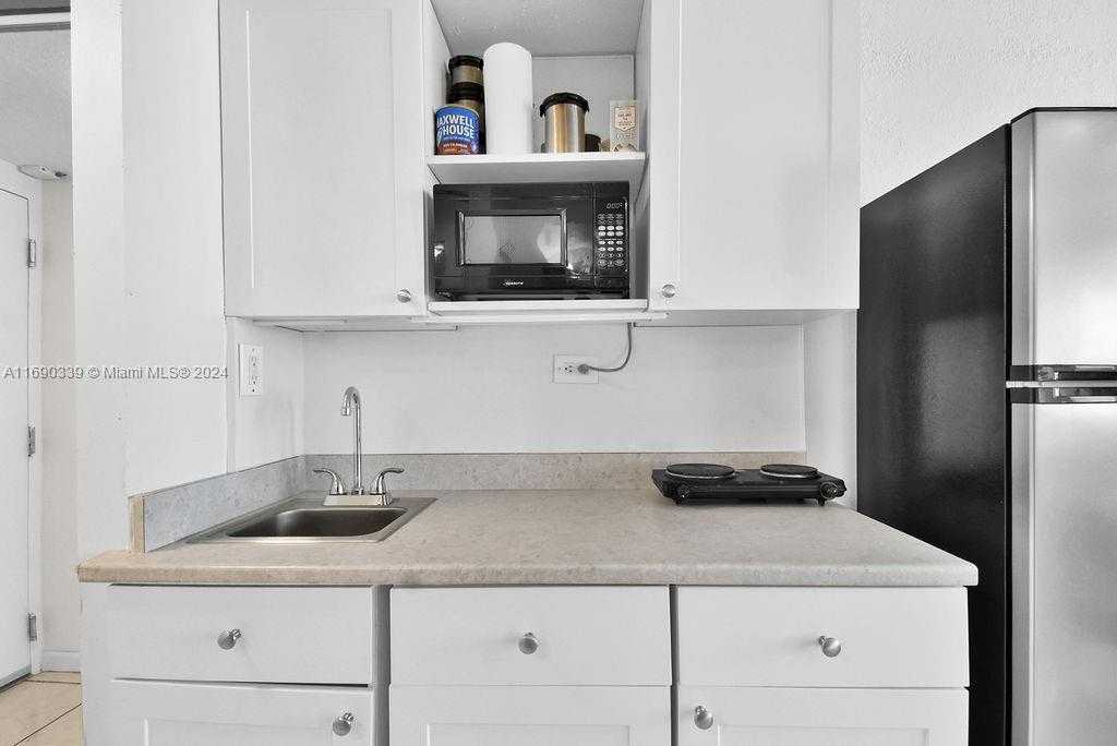 Small Image of 19201 COLLINS AVE #526, Sunny Isles Beach Number 5