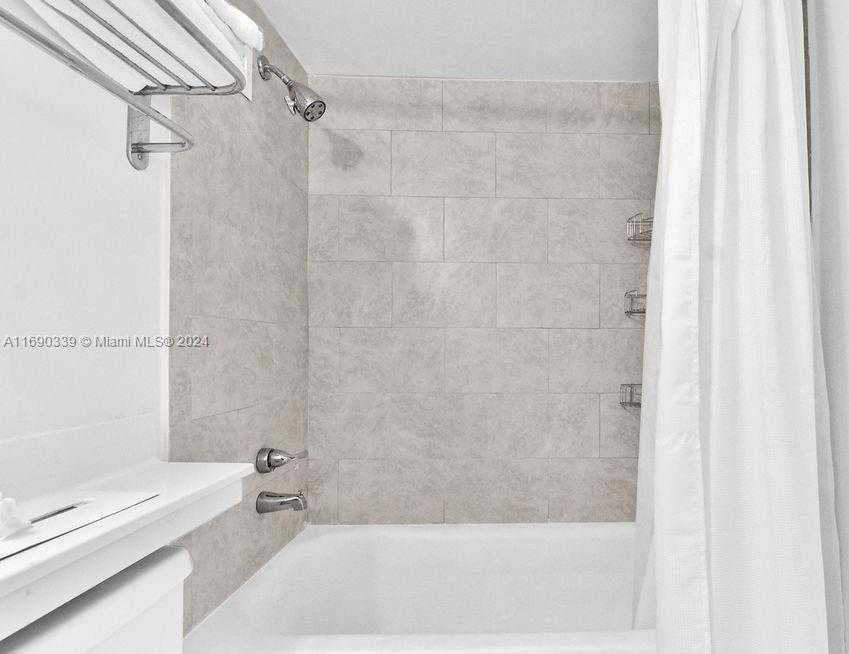 Small Image of 19201 COLLINS AVE #526, Sunny Isles Beach Number 6