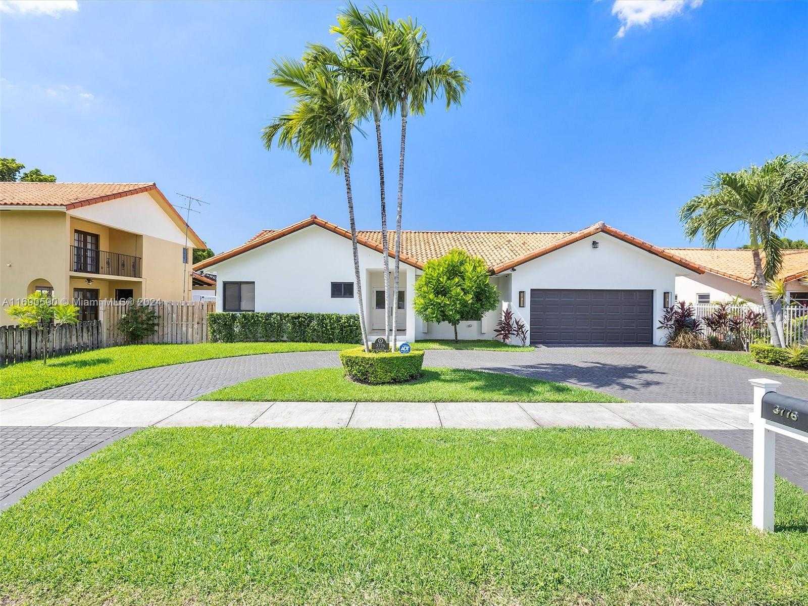 Small Image of 3776 SOUTH WEST 107TH CT, Miami Number 2