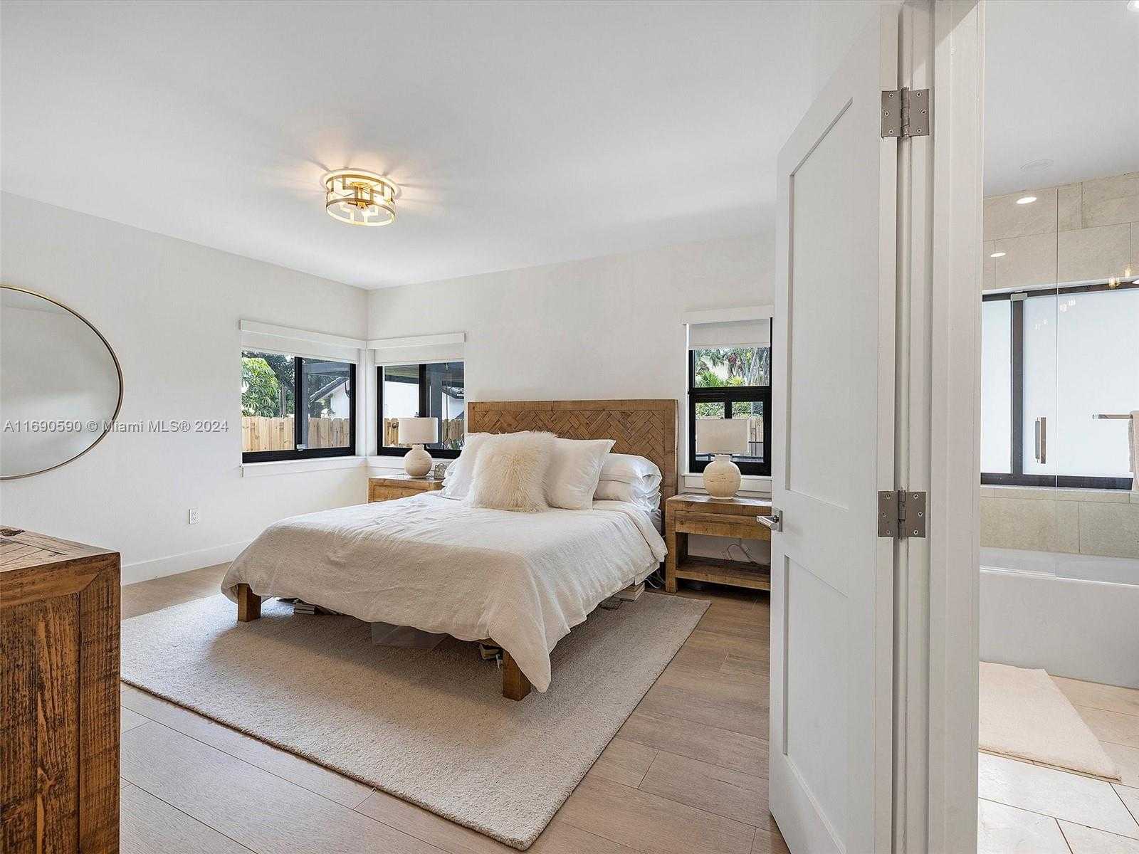 Small Image of 3776 SOUTH WEST 107TH CT, Miami Number 29