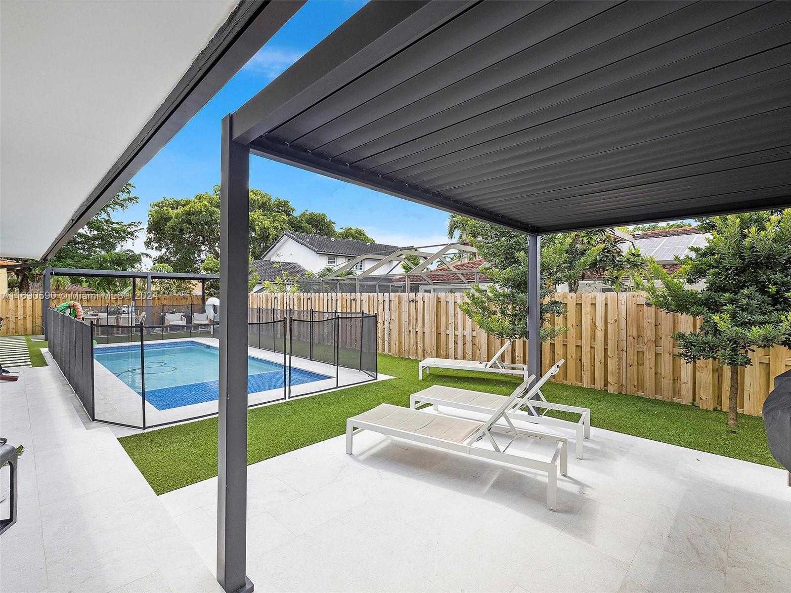 Small Image of 3776 SOUTH WEST 107TH CT, Miami Number 40