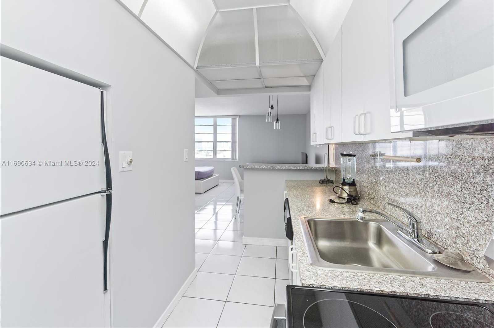 Small Image of 100 LINCOLN RD #1016, Miami Beach Number 10