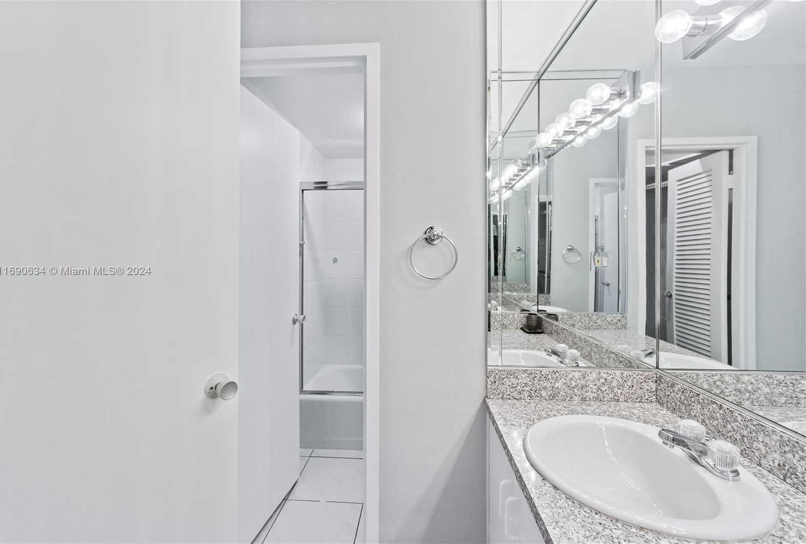 Small Image of 100 LINCOLN RD #1016, Miami Beach Number 12