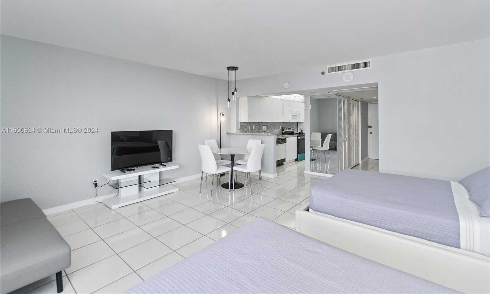 Small Image of 100 LINCOLN RD #1016, Miami Beach Number 4