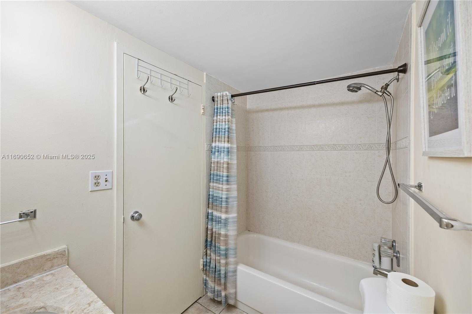 Small Image of 3725 SOUTH OCEAN DR #1120, Hollywood Number 23
