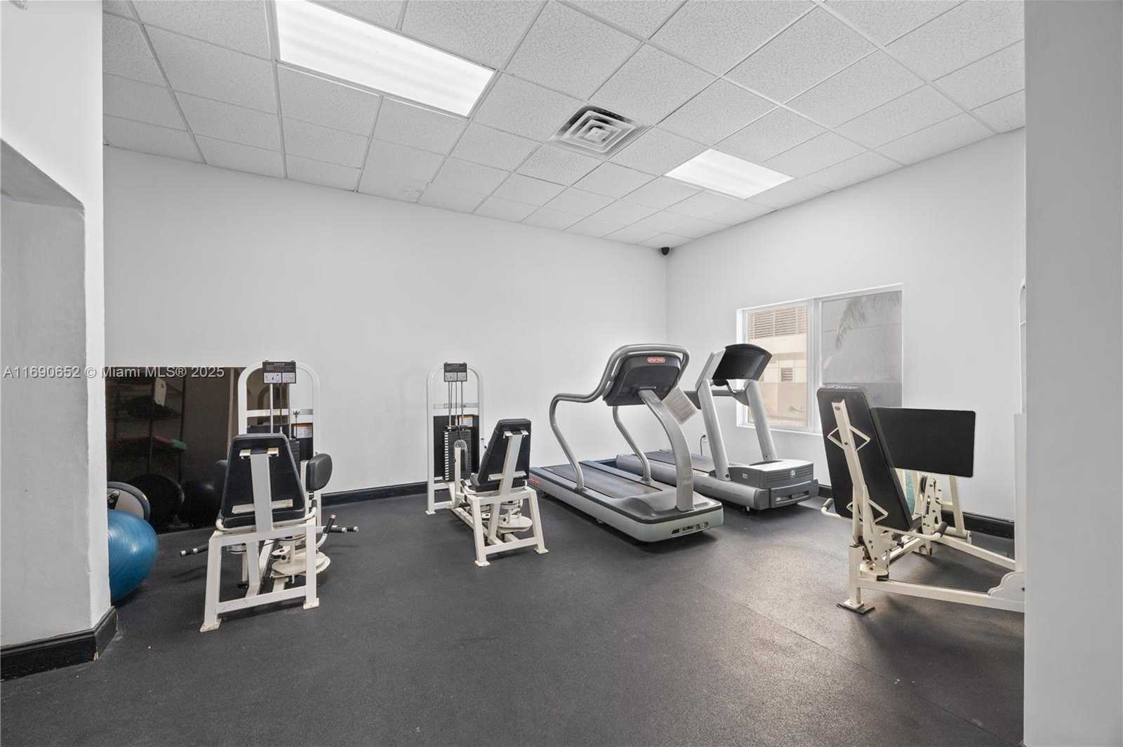 Small Image of 3725 SOUTH OCEAN DR #1120, Hollywood Number 34