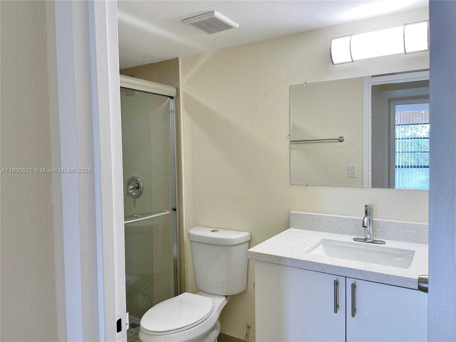 Small Image of 16950 WEST DIXIE HWY #A531, North Miami Beach Number 10