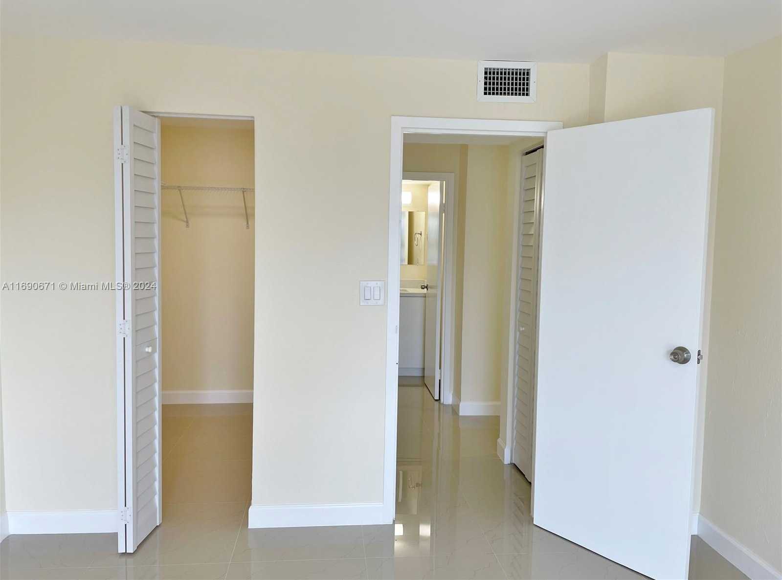 Small Image of 16950 WEST DIXIE HWY #A531, North Miami Beach Number 13