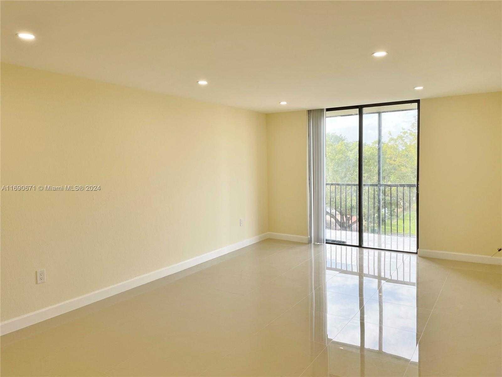 Small Image of 16950 WEST DIXIE HWY #A531, North Miami Beach Number 18