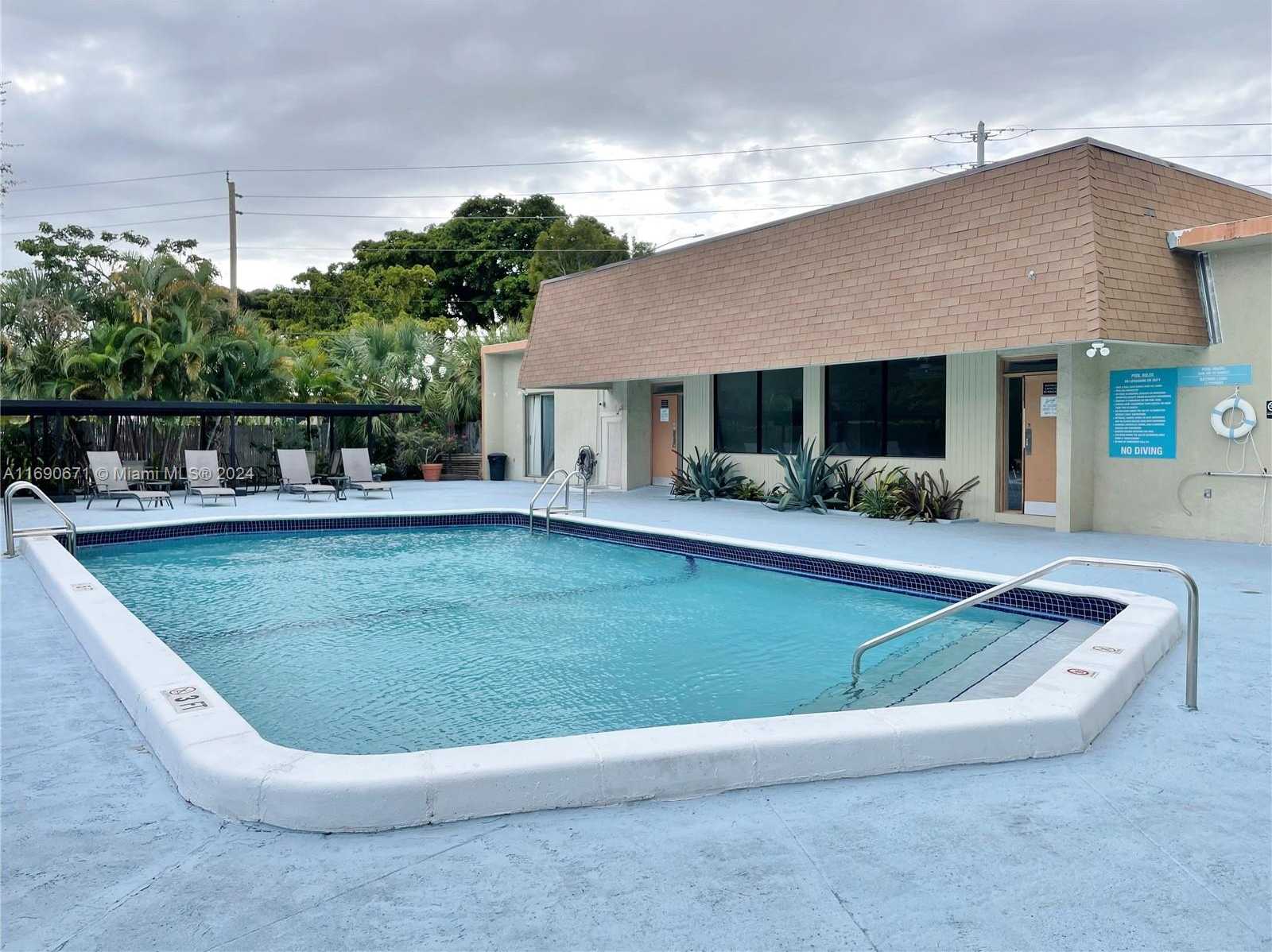 Small Image of 16950 WEST DIXIE HWY #A531, North Miami Beach Number 22