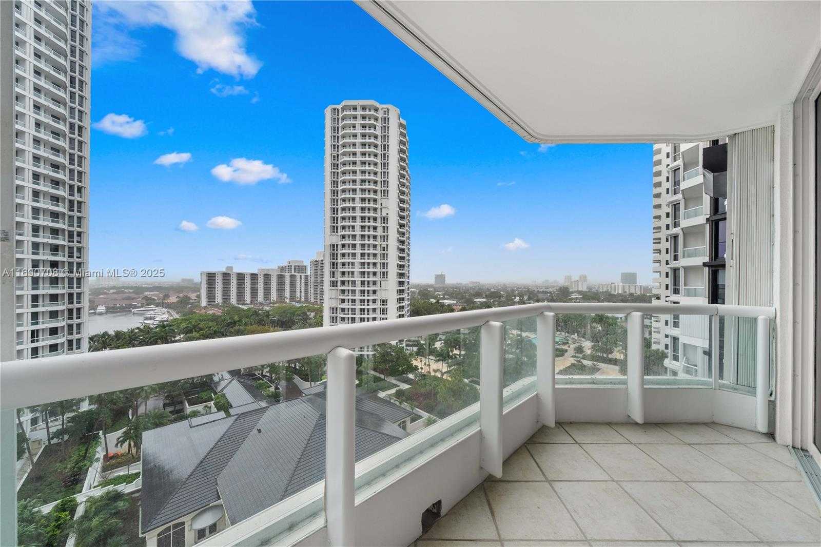 Small Image of 21150 POINT PL #1202, Aventura Number 17
