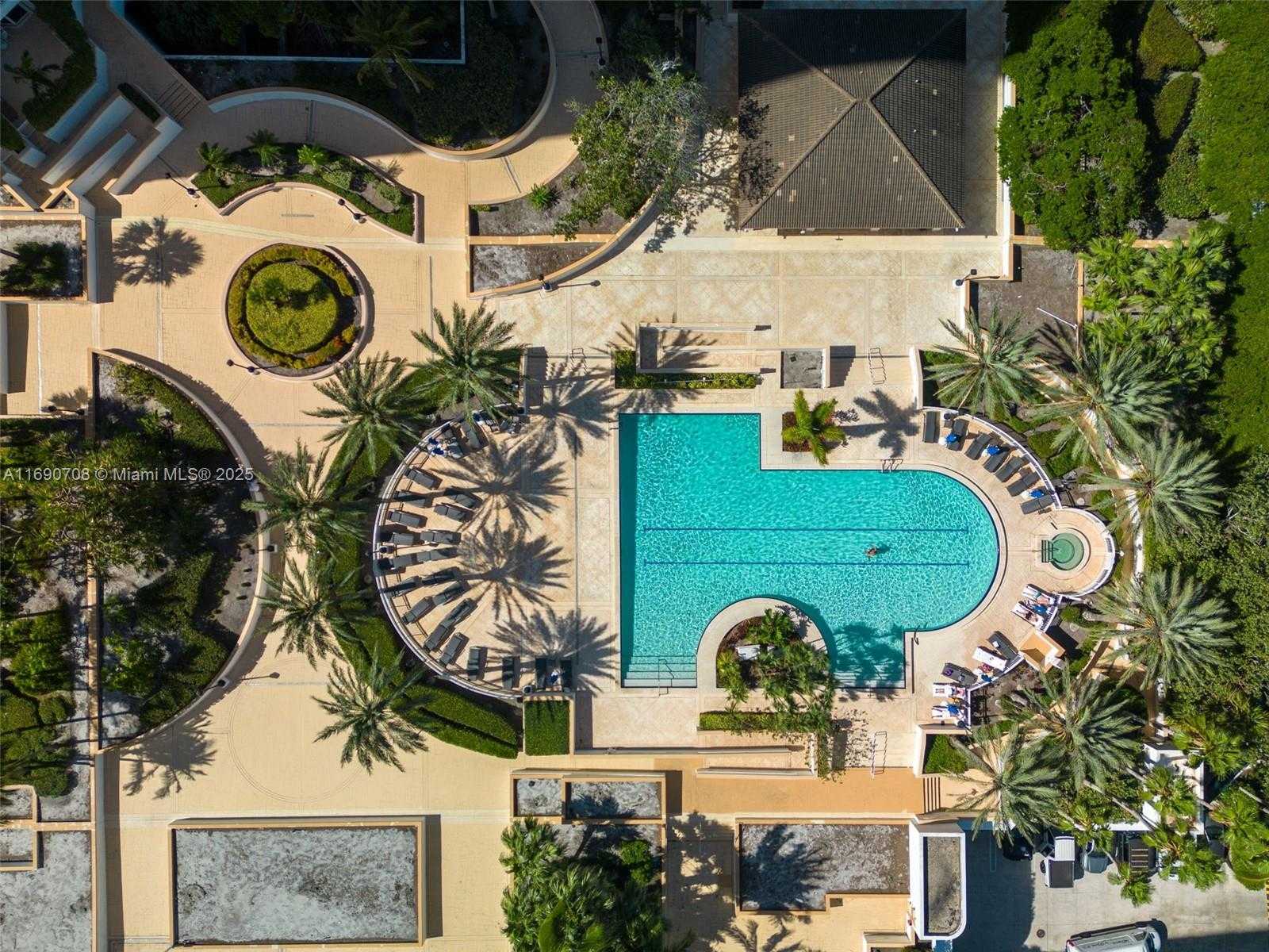 Small Image of 21150 POINT PL #1202, Aventura Number 36