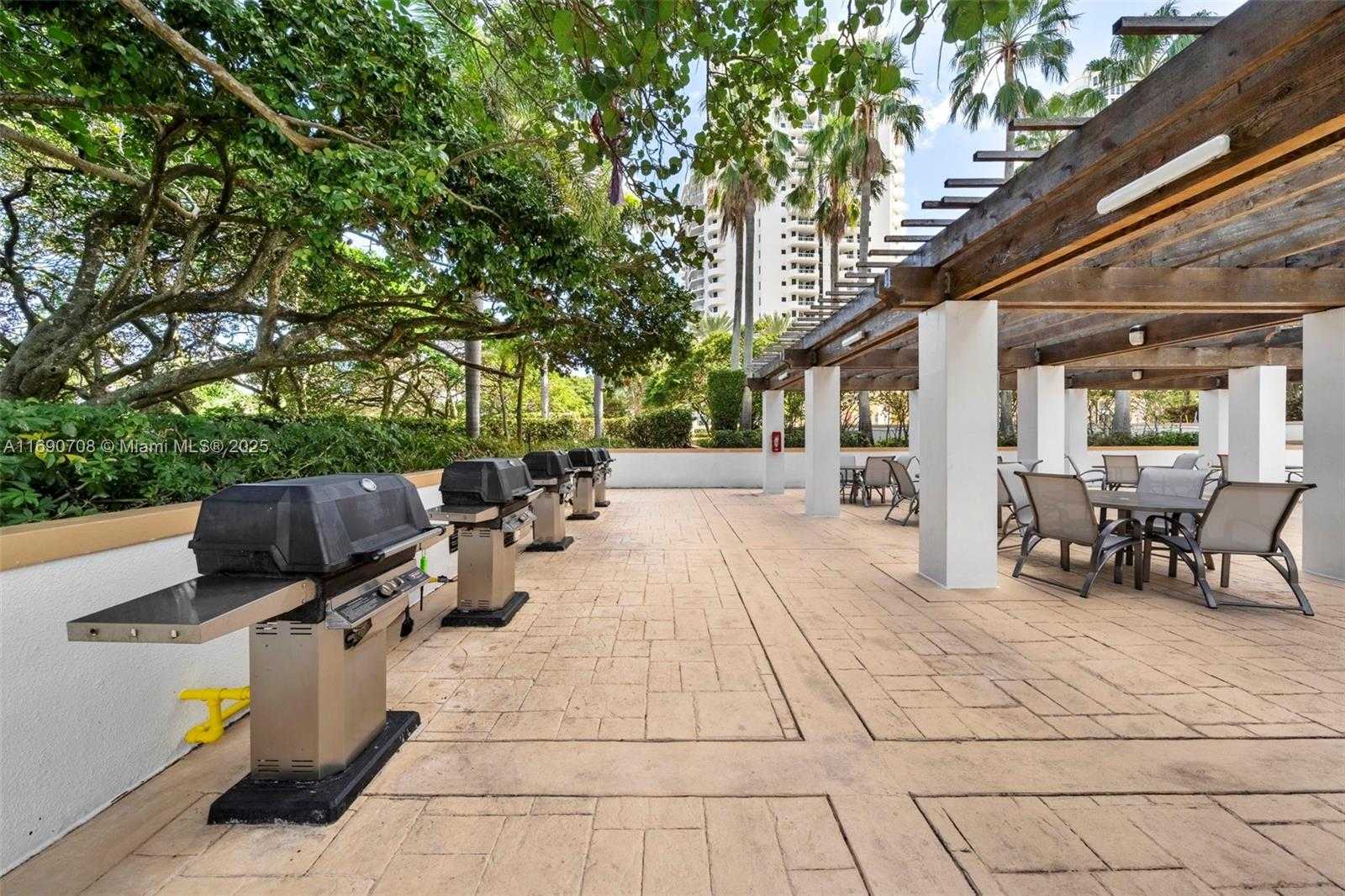 Small Image of 21150 POINT PL #1202, Aventura Number 44