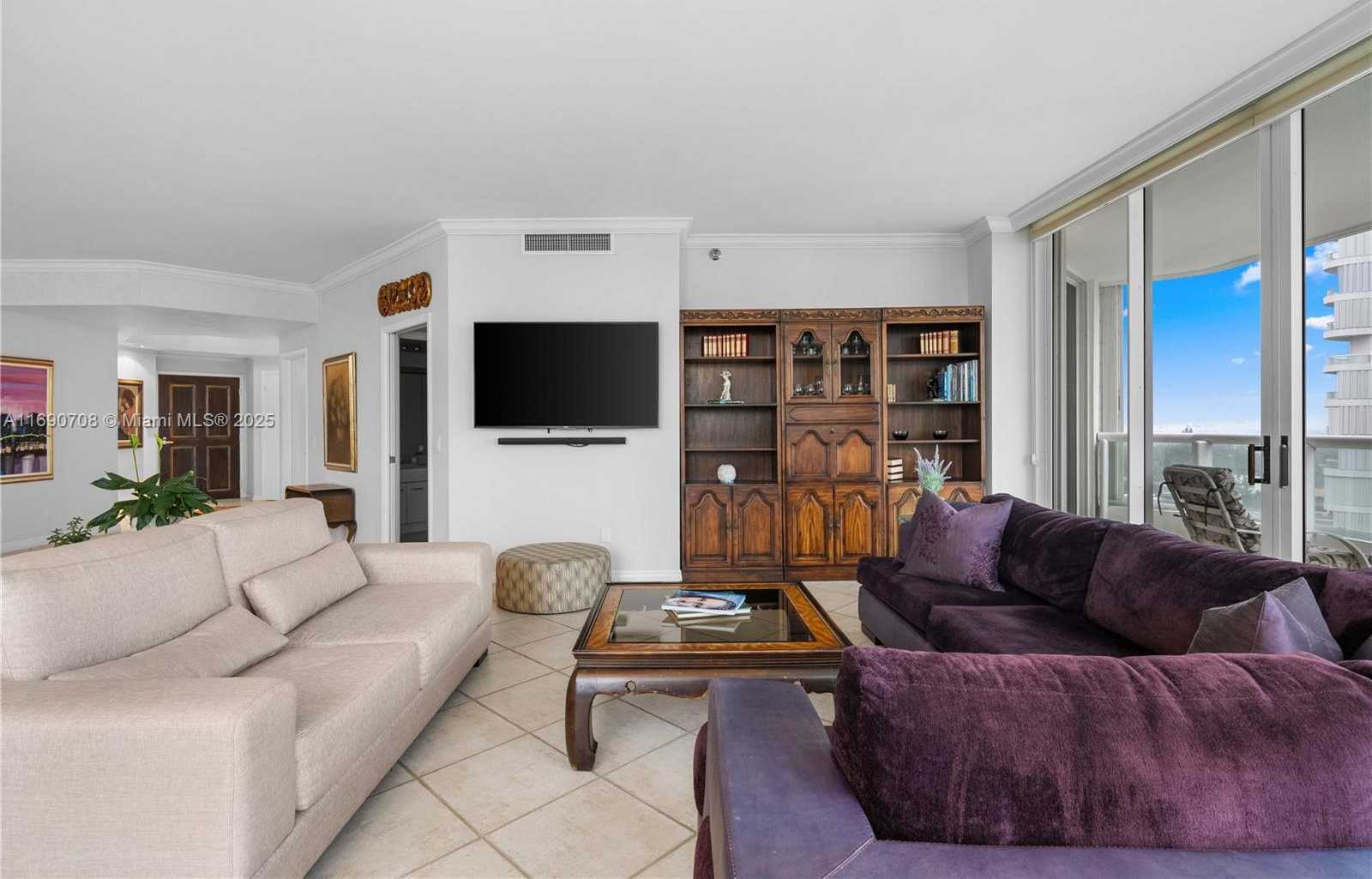 Small Image of 21150 POINT PL #1202, Aventura Number 7