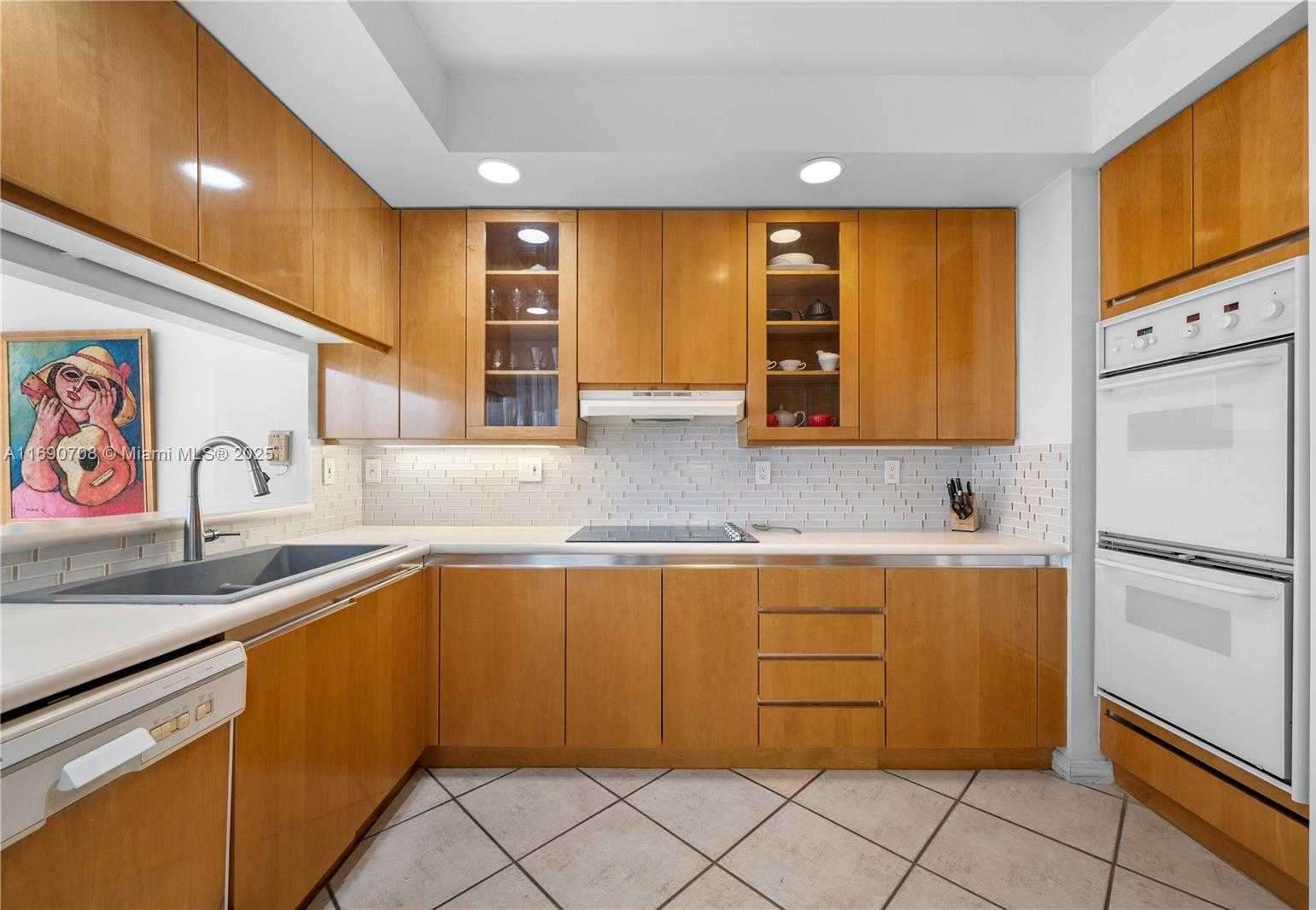 Small Image of 21150 POINT PL #1202, Aventura Number 9